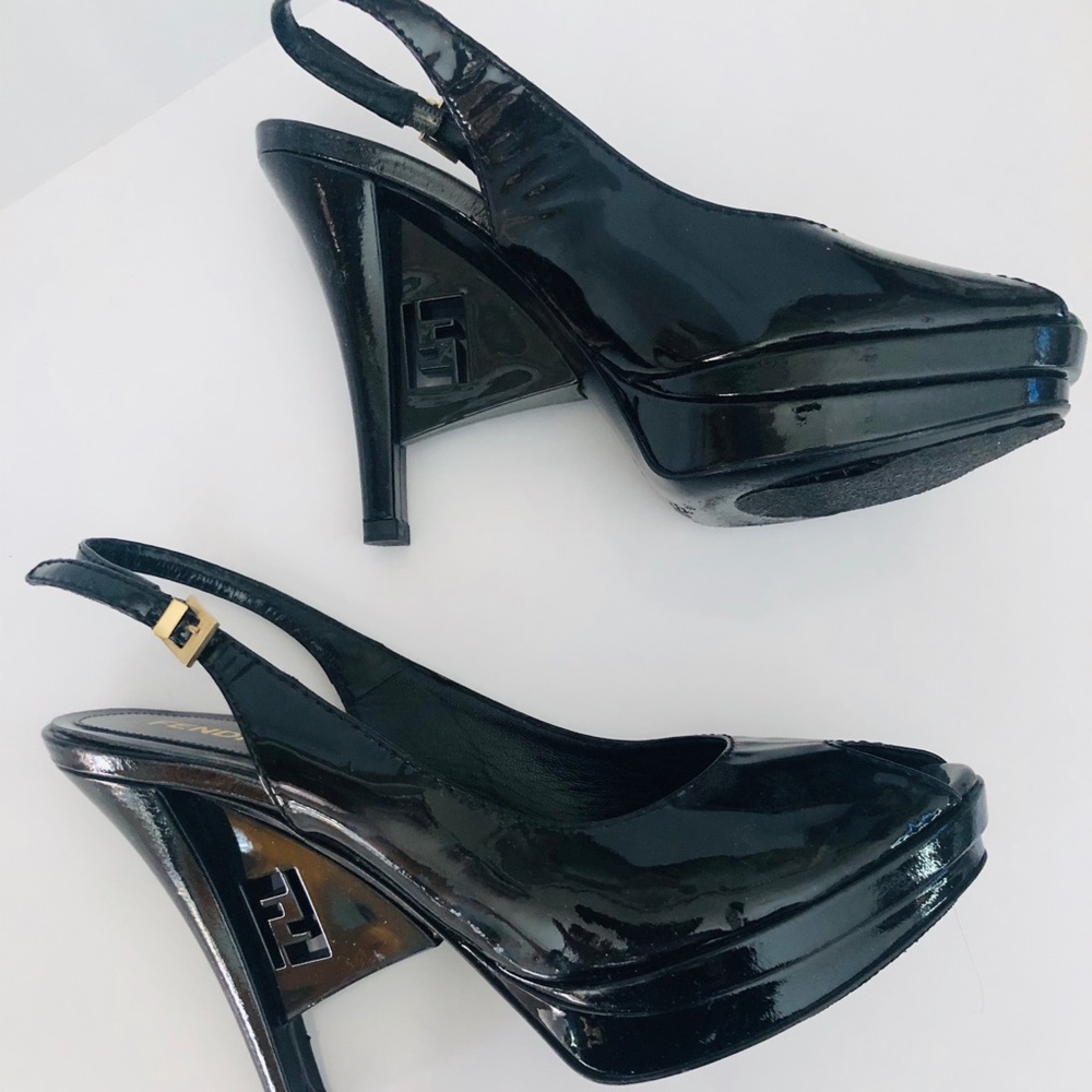 Classic Fendi Patent Leather Platform Heels/Pumps, 7.5, FF logo cutout in heels